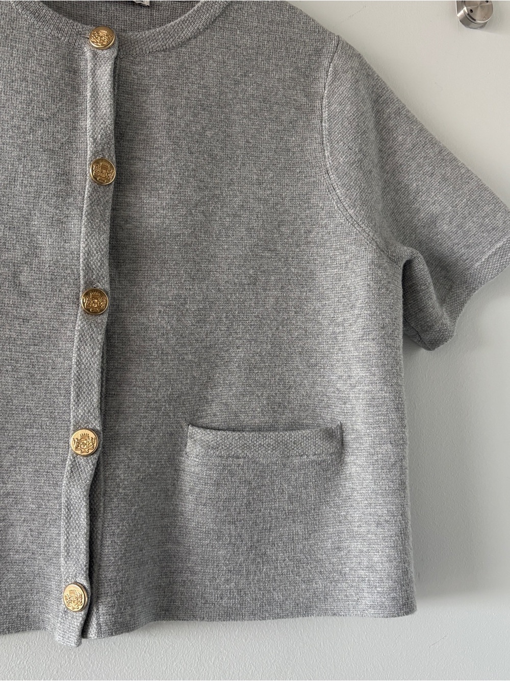 Abercrombie & Fitch Luxe Loft Short Sleeve Button Cropped Cardigan - Picture 6 of 9
